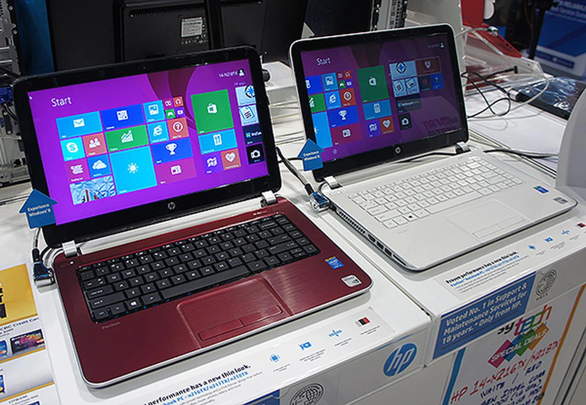 The Pavilion 14 comes in white and red and is powered by a Core i5-4200U processor. It also has 4GB of RAM, a 500GB HDD, and an NVIDIA GeForce GT 740M GPU. It is going for $899.