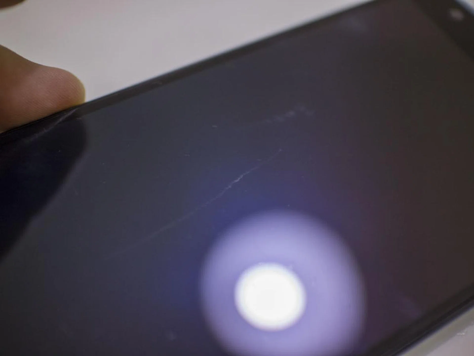 Scratches appear, as long as you have any object in your pockets