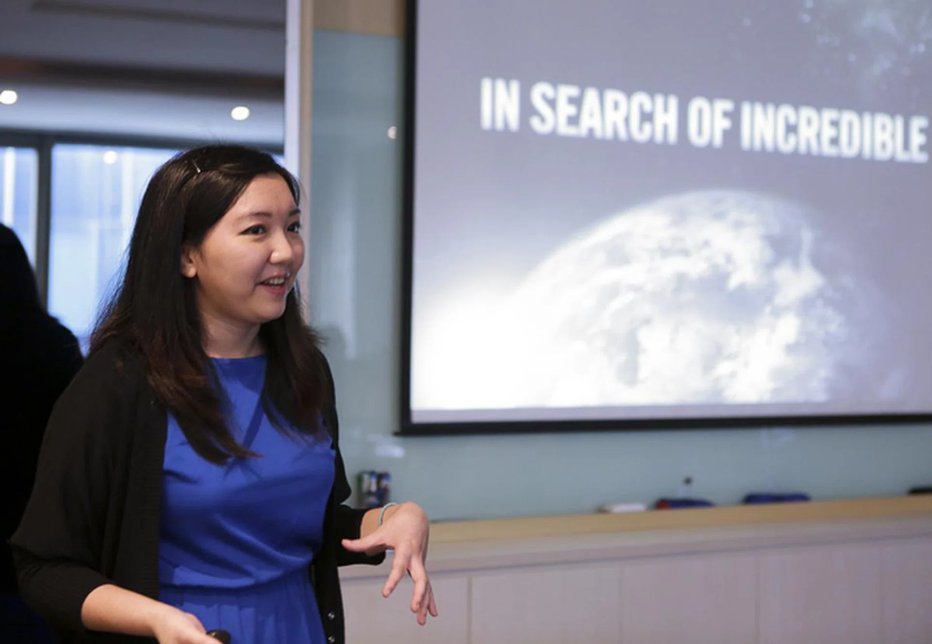 ASUS' notebook product manager,  Lu Hsin Ho, giving users an in-depth introduction of ASUS' new Zenbooks, the UX301, and UX302.