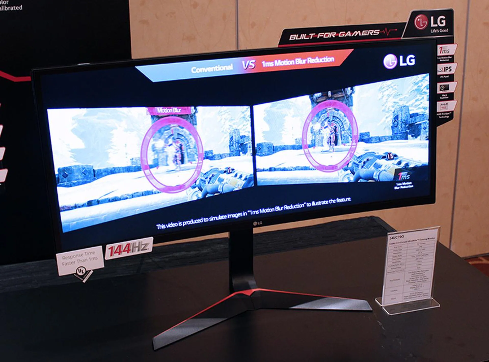 The LG 34UC79G supports refresh rates of up to 144Hz and also AMD FreeSync.