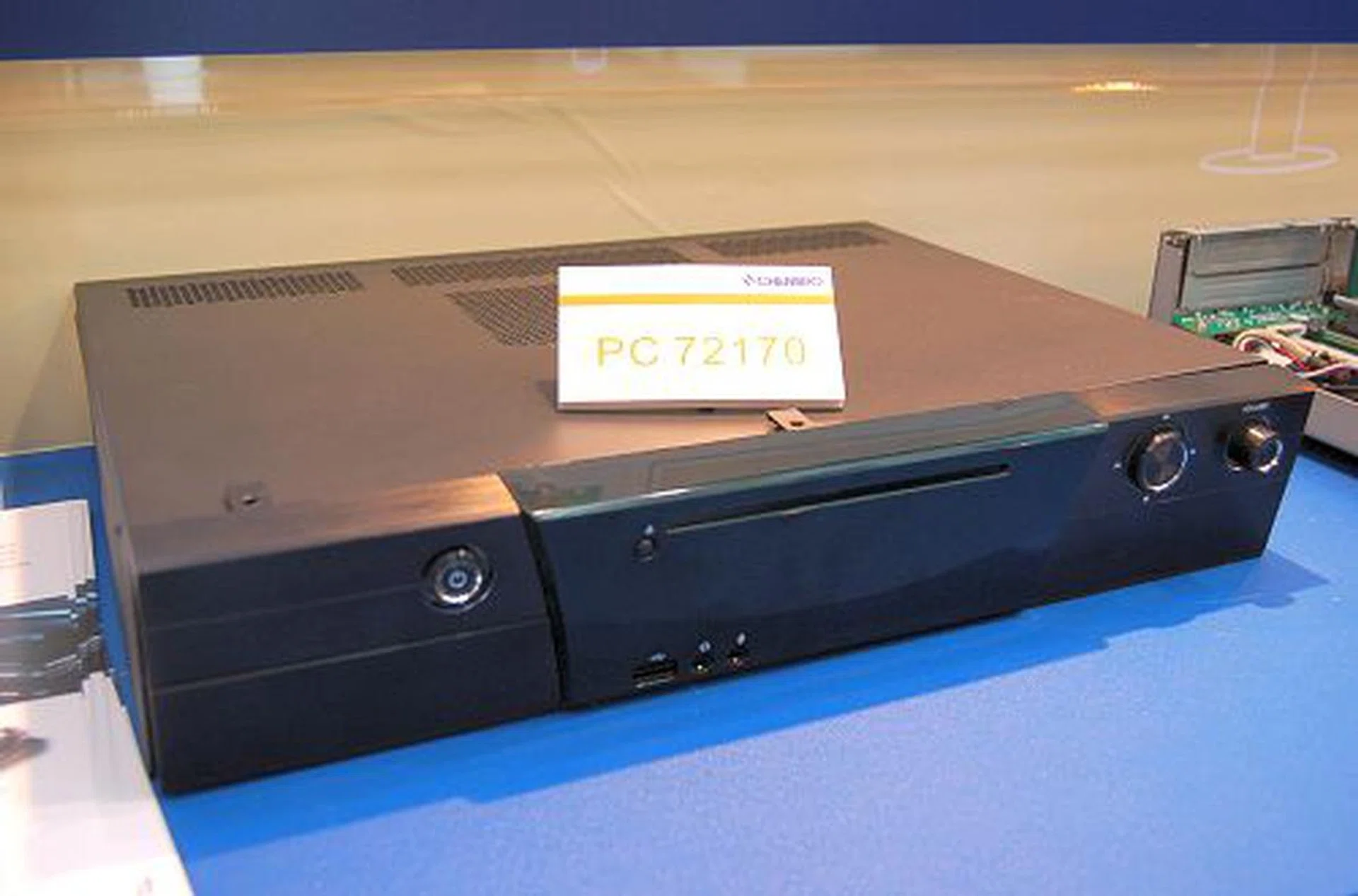  Here's a media center chassis by Chenbro which was present in many other booths to either showcase AMD Live! or a media center PC. Looks like AMD is working very closely with Chenbro.  