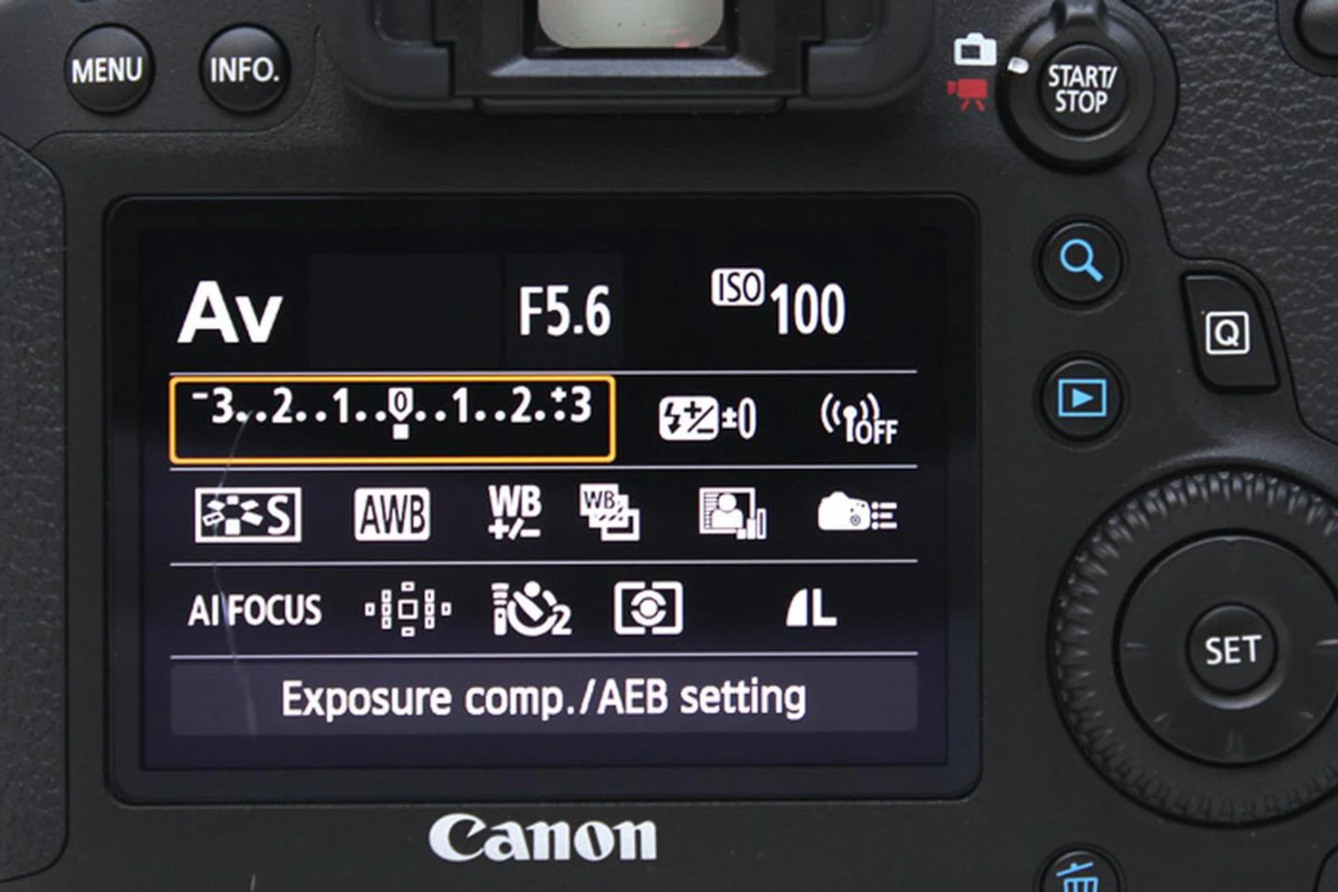 The Quick Menu also gives you a handy way to view and change essential settings. Bring it up with a simple tap of the Q button.