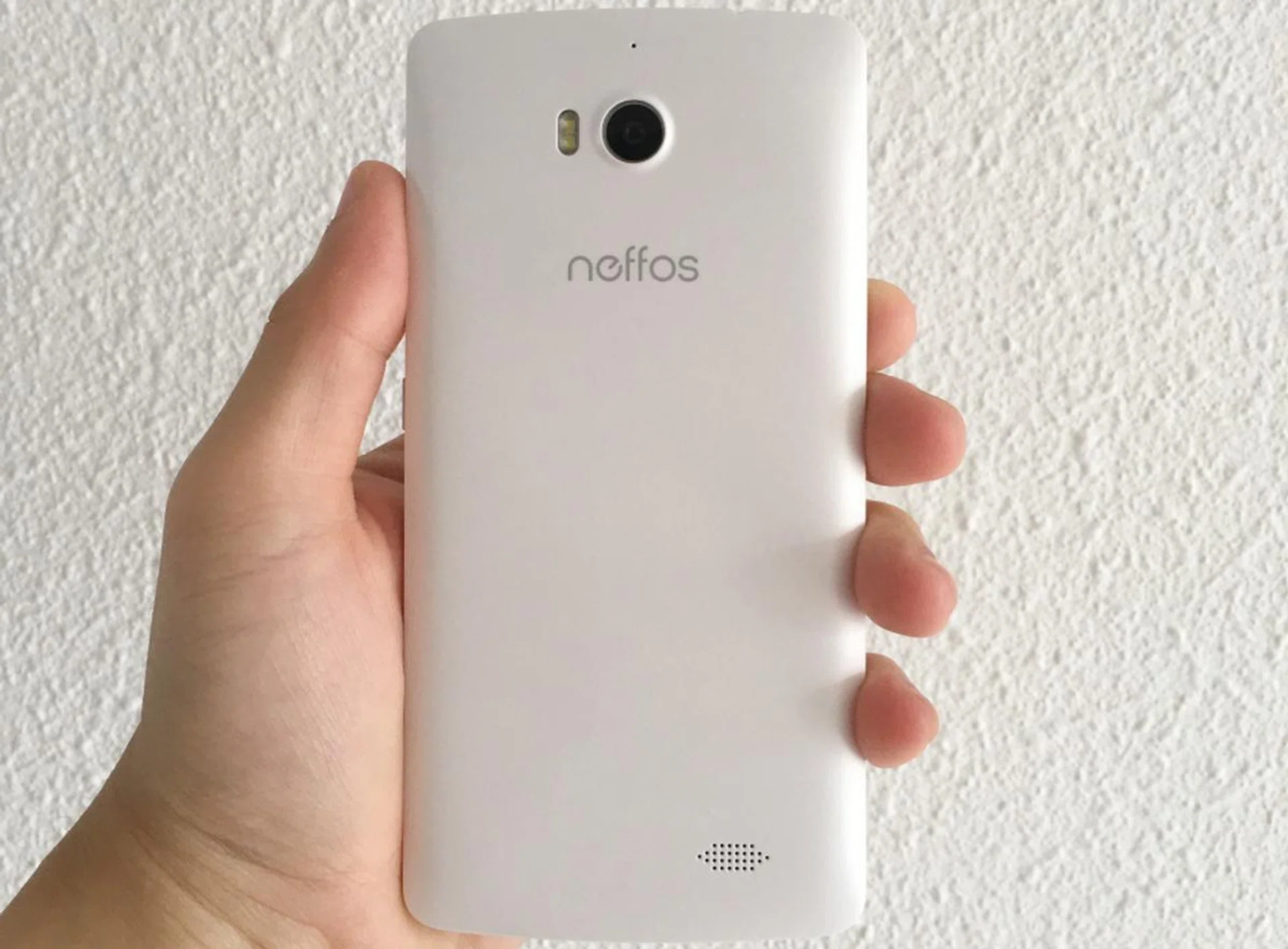 The white plastic cover may pick up dirt easily.