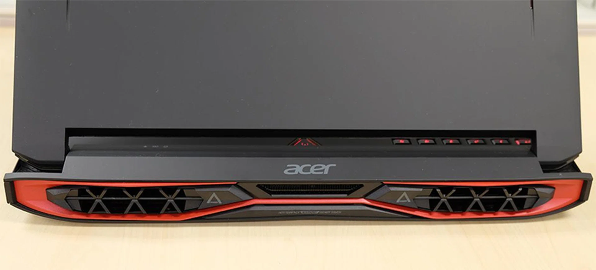 Acer Predator 15 exhaust vents