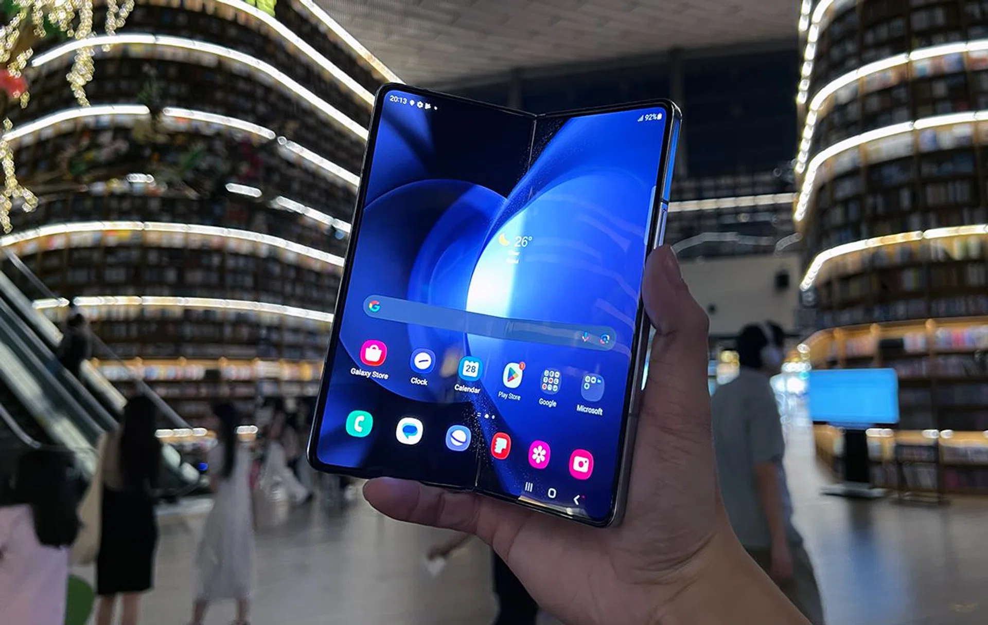 Samsung Galaxy Z Fold5, Main Screen. At Starfield Library, Coex Mall, Gangnam, Seoul.