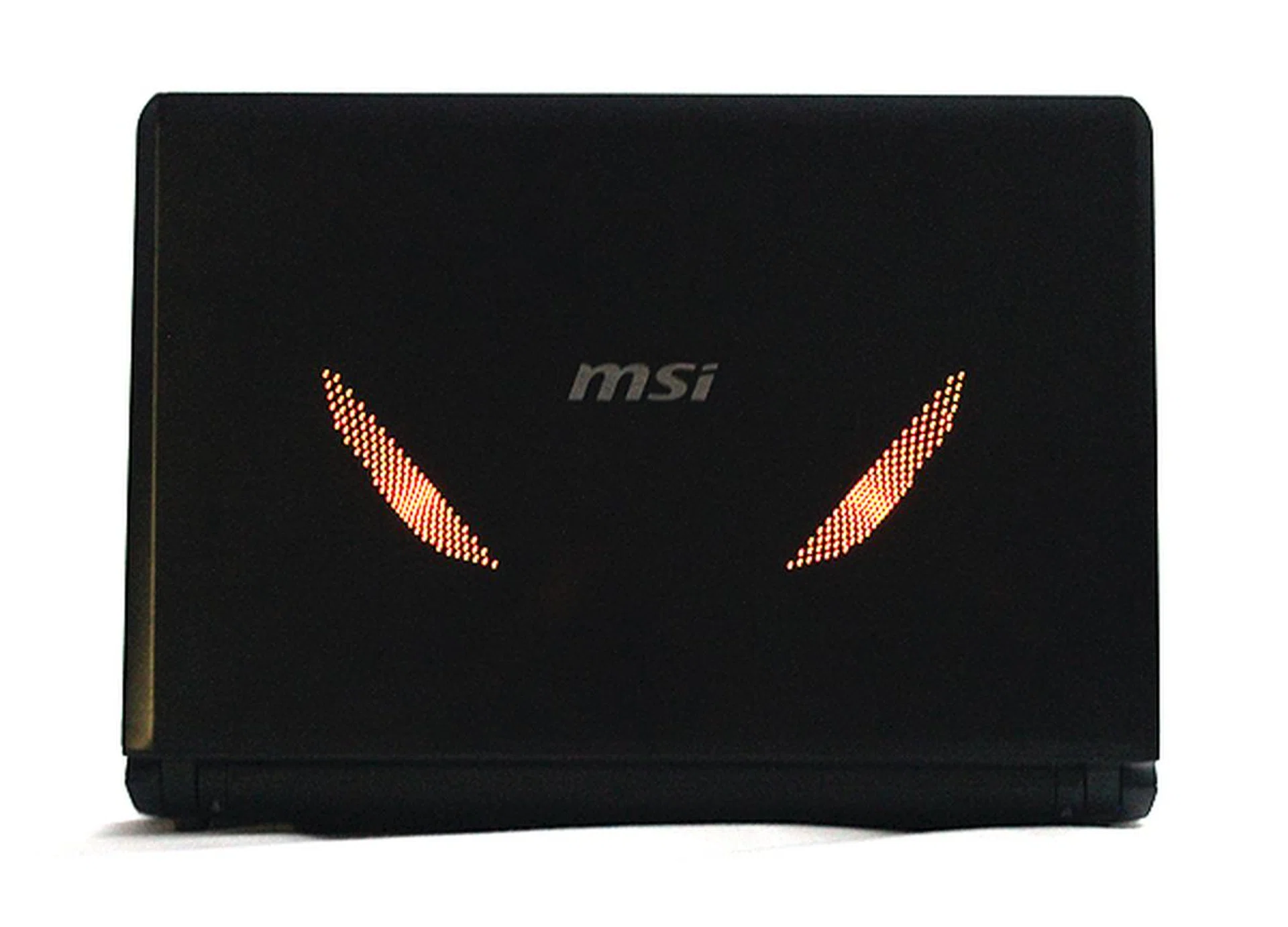 And this is how the MSI GE40 2OC Dragon Eyes got its name. See those two lighted slits?