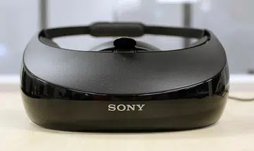 The Sony HMZ-T3 personal 3D viewer aims to let users experience a 750-inch screen at a fraction of the cost and without the need for a huge space.