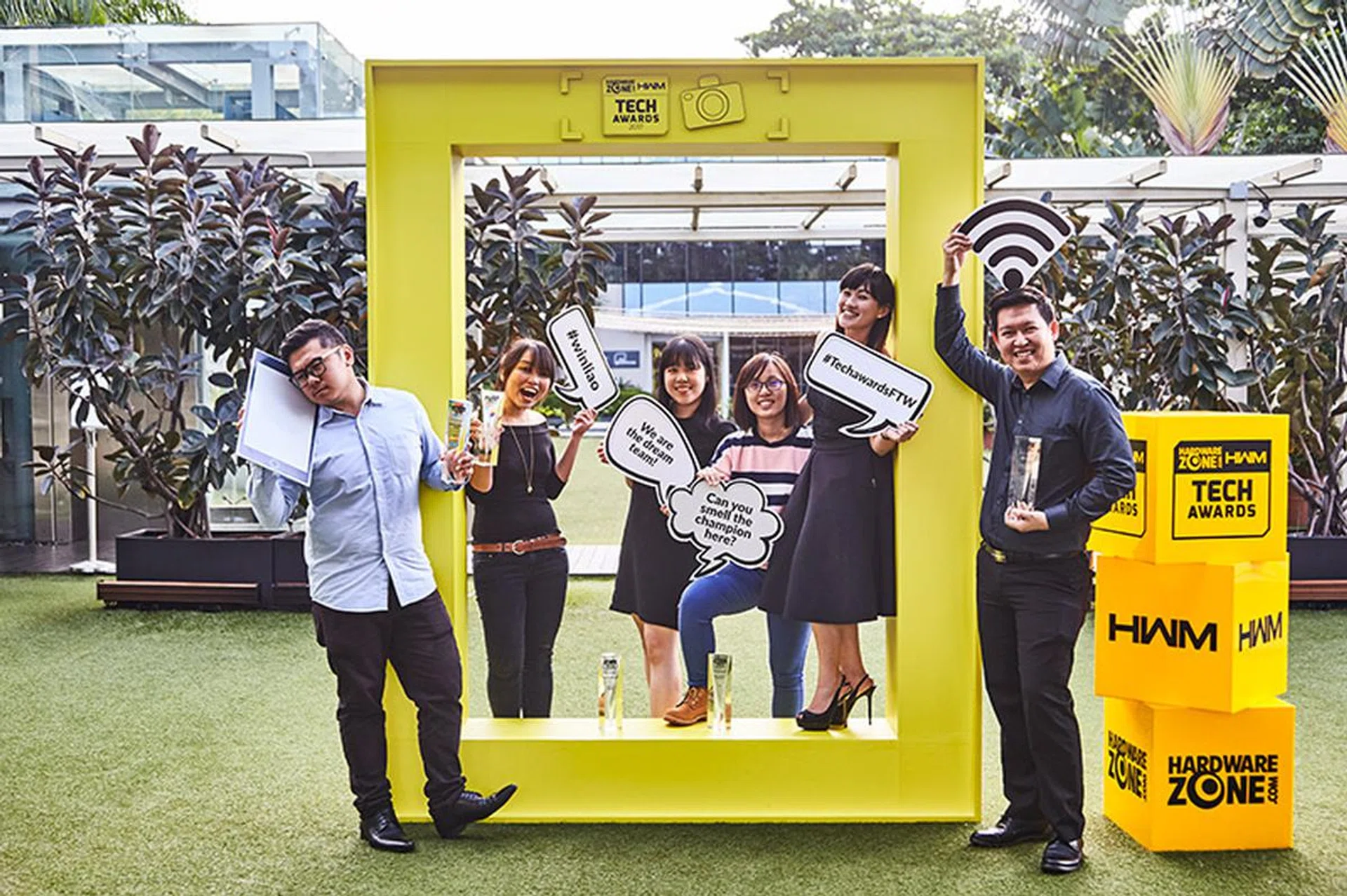 It's a fun-filled afternoon, all right. Here's Team ASUS, the biggest winner of the day with 8 awards.