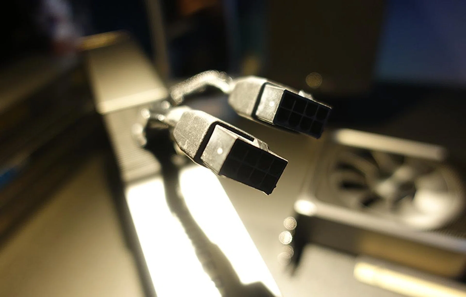 The RTX 3070 Ti Founders Edition also requires the use of two eight-pin connectors fed into the single 12-pin.