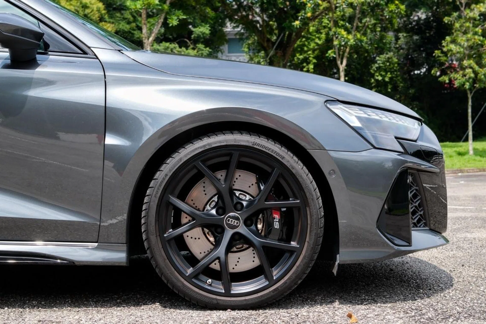 Audi RS3 front wheels tyres