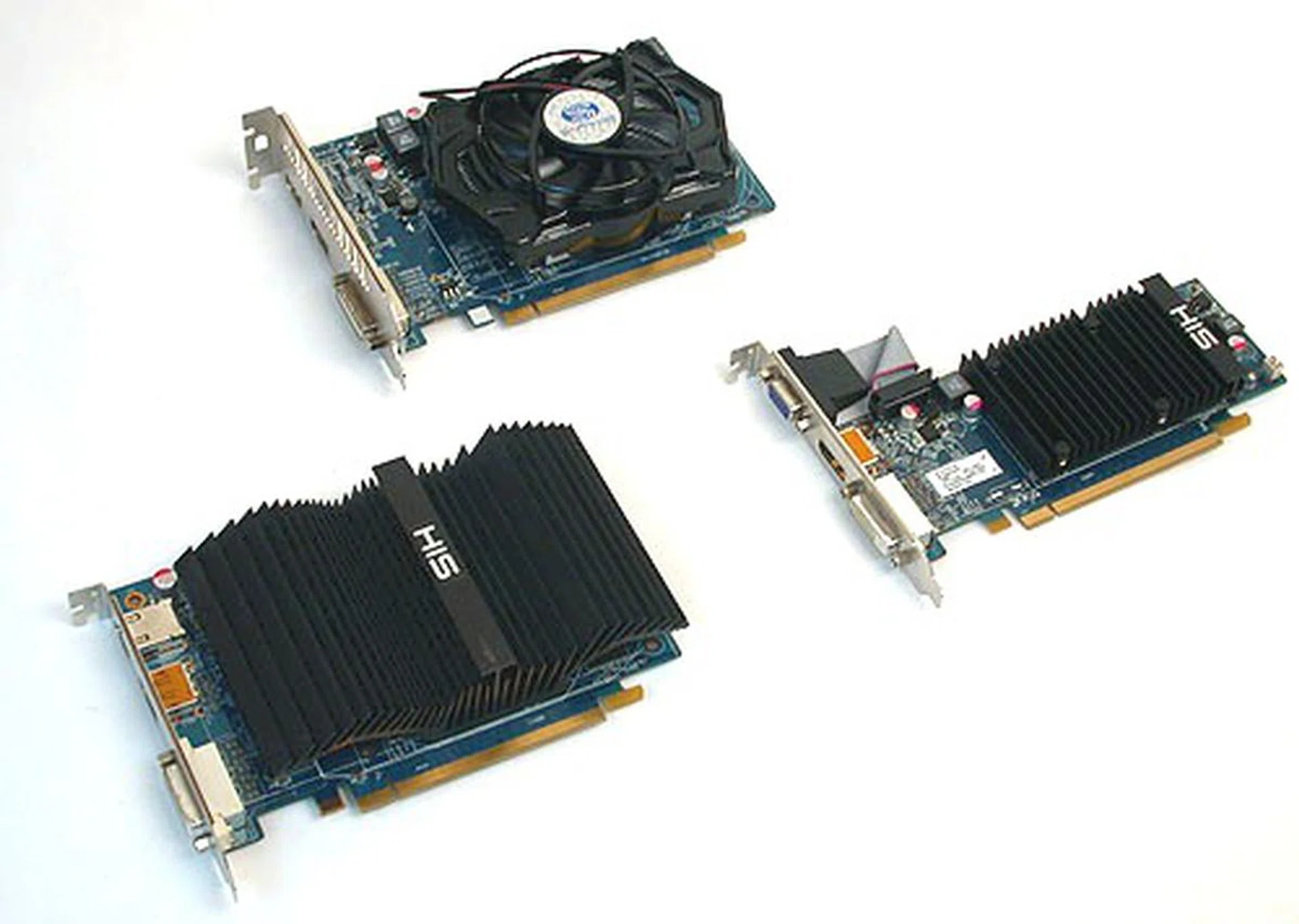 While the reference AMD cards came with small fans, manufacturers like HIS are taking the opportunity of these low-power, low-end cards to go with passive coolers. The sole Sapphire card here, a Radeon HD 6670 meanwhile comes with a cooler from Arctic Cooling.