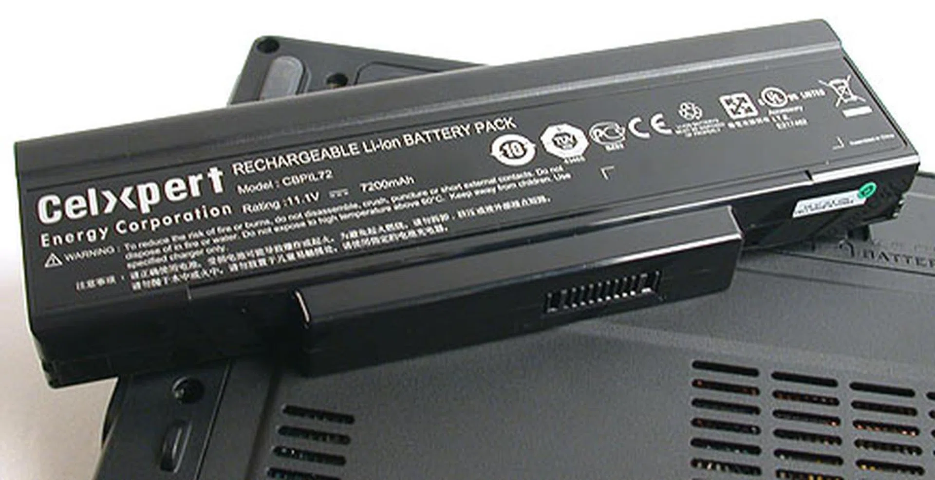 Despite a 9-cell battery, the MSI GX600 only lasted 144 minutes on MobileMark 2007's DVD playback/battery life test segment. 