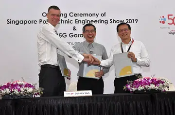 From left to right: Mr Martin Wiktorin, President and Country Manager for Singapore, Brunei & Philippines, Ericsson, Mr Soh Wai Wah, Principal and CEO, Singapore Polytechnic, and Mr Mark Chong, Group Chief Technology Officer, Singtel.