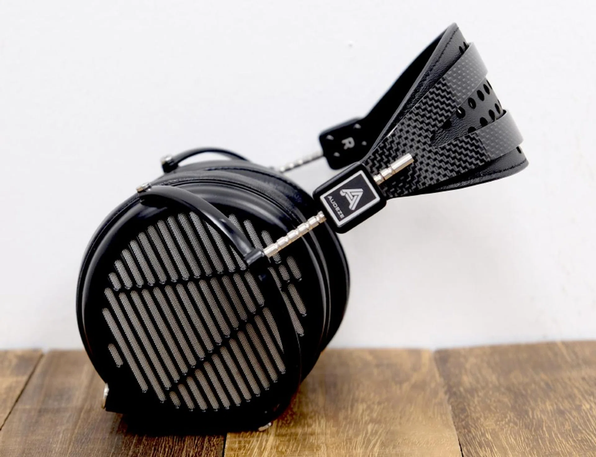 The LCD-MX4 is a lighter, cheaper, and easier-to-drive version of the LCD-4.