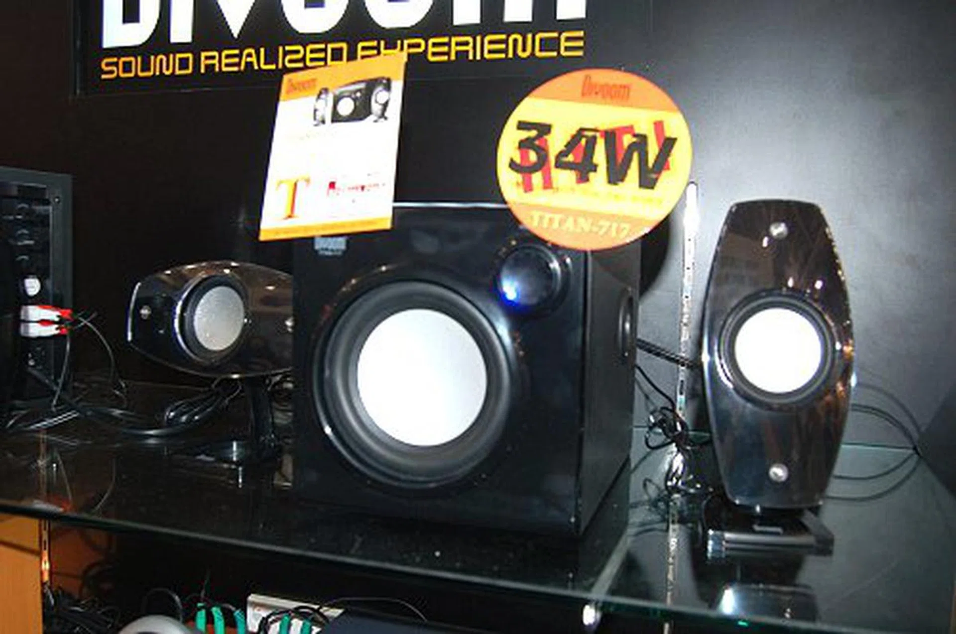 If you're looking for classic black with more 'oomph', the Divoom Titan 717 has 35W RMS total power, but best of all, it also goes for S$39 only. Better grab'em before their gone.