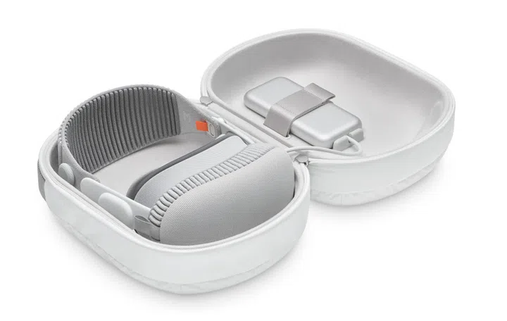 Apple Vision Pro Travel Case. Image: Apple