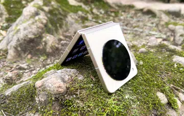 Nubia Flip 5G.