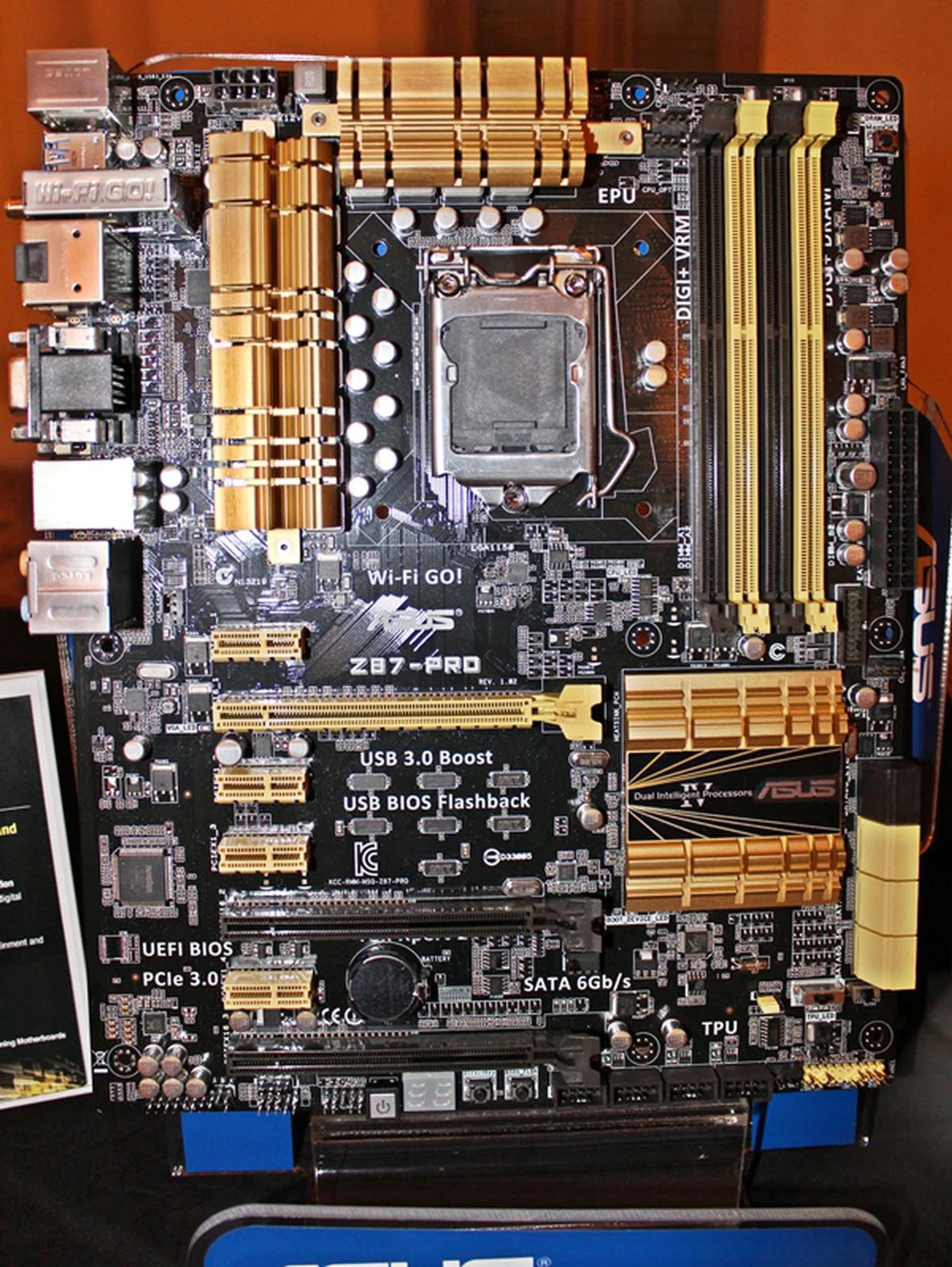 The ASUS Z87-Pro motherboard.