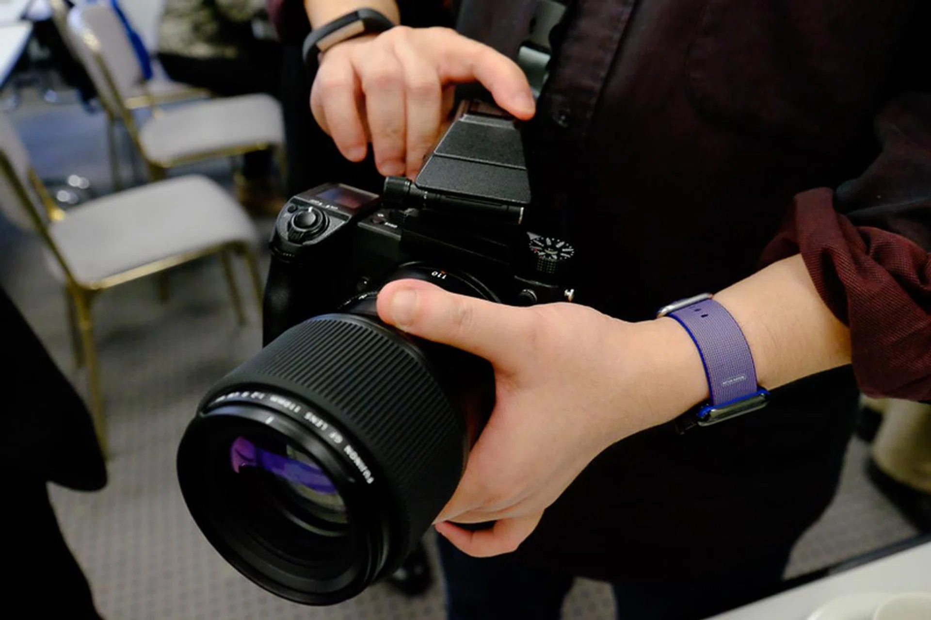 The GFX 50S may seem large at first, but is not much larger than a 35mm Full-frame DSLR.