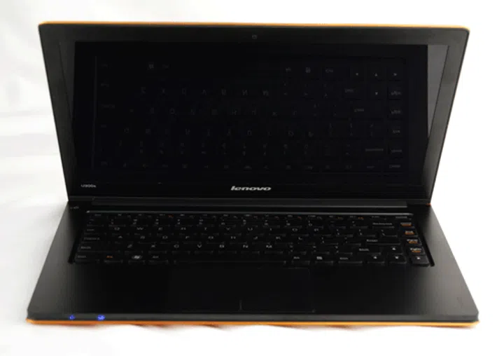 Can you see the family resemblance? We think it looks like its ThinkPad cousins, without the red trimmings.