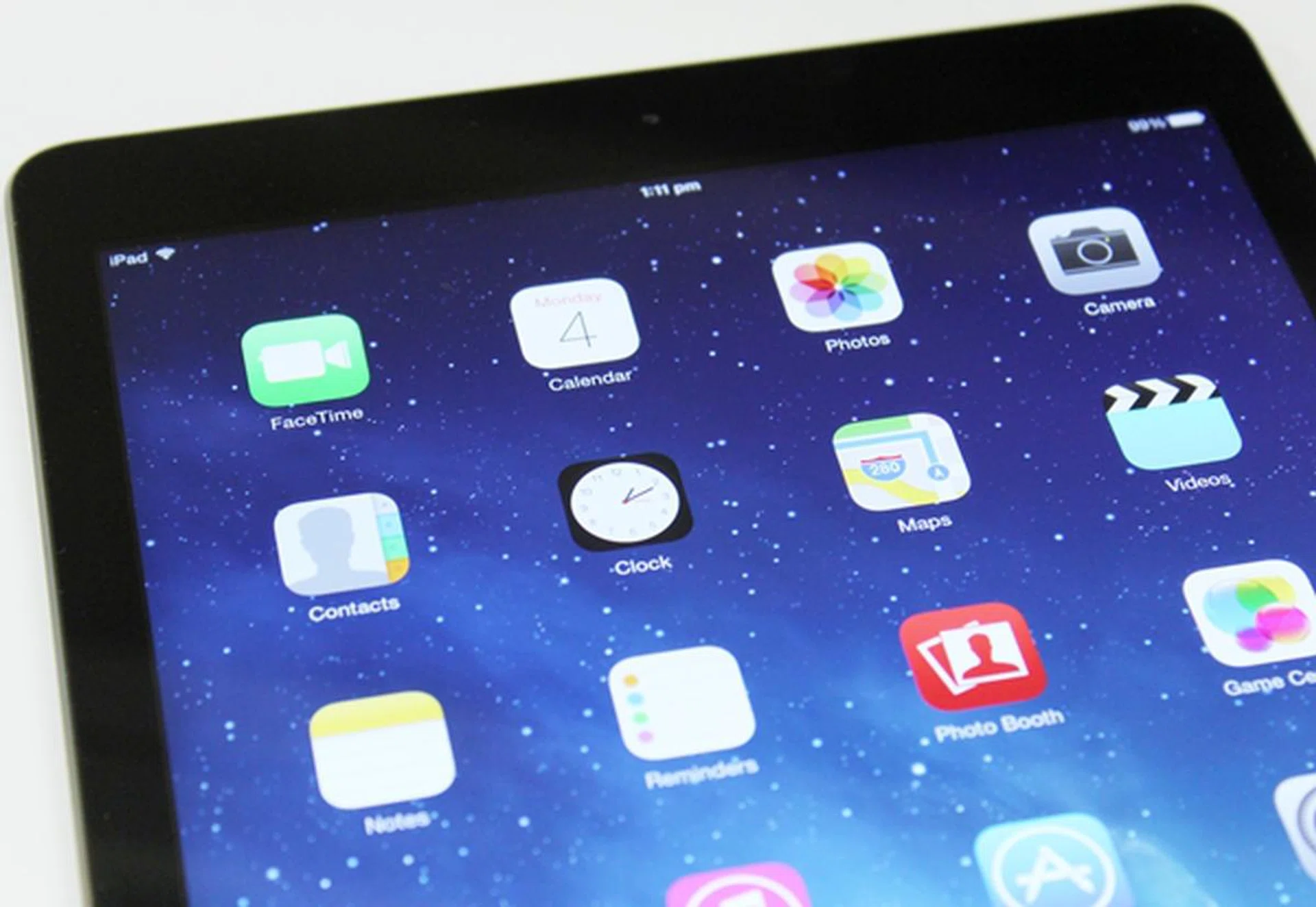 The Retina display of the Apple iPad Air will not disappoint you despite the Android competition touting higher resolution screens.