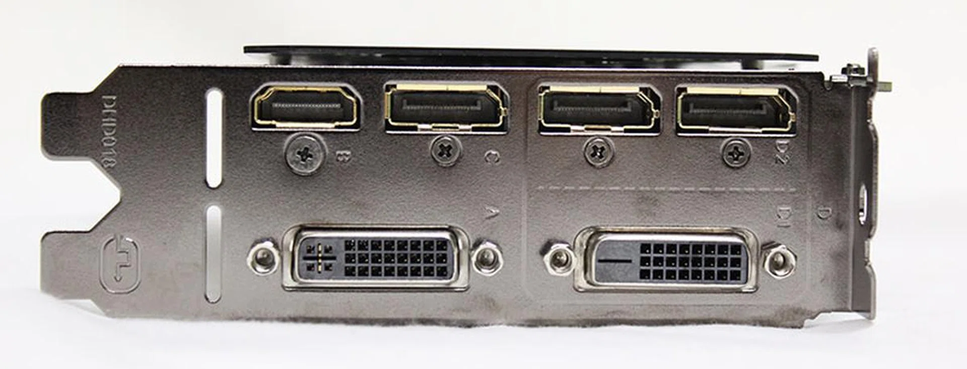 The Gigabyte GeForce GTX 980 Ti G1 Gaming features an additional DVI-D display connector.