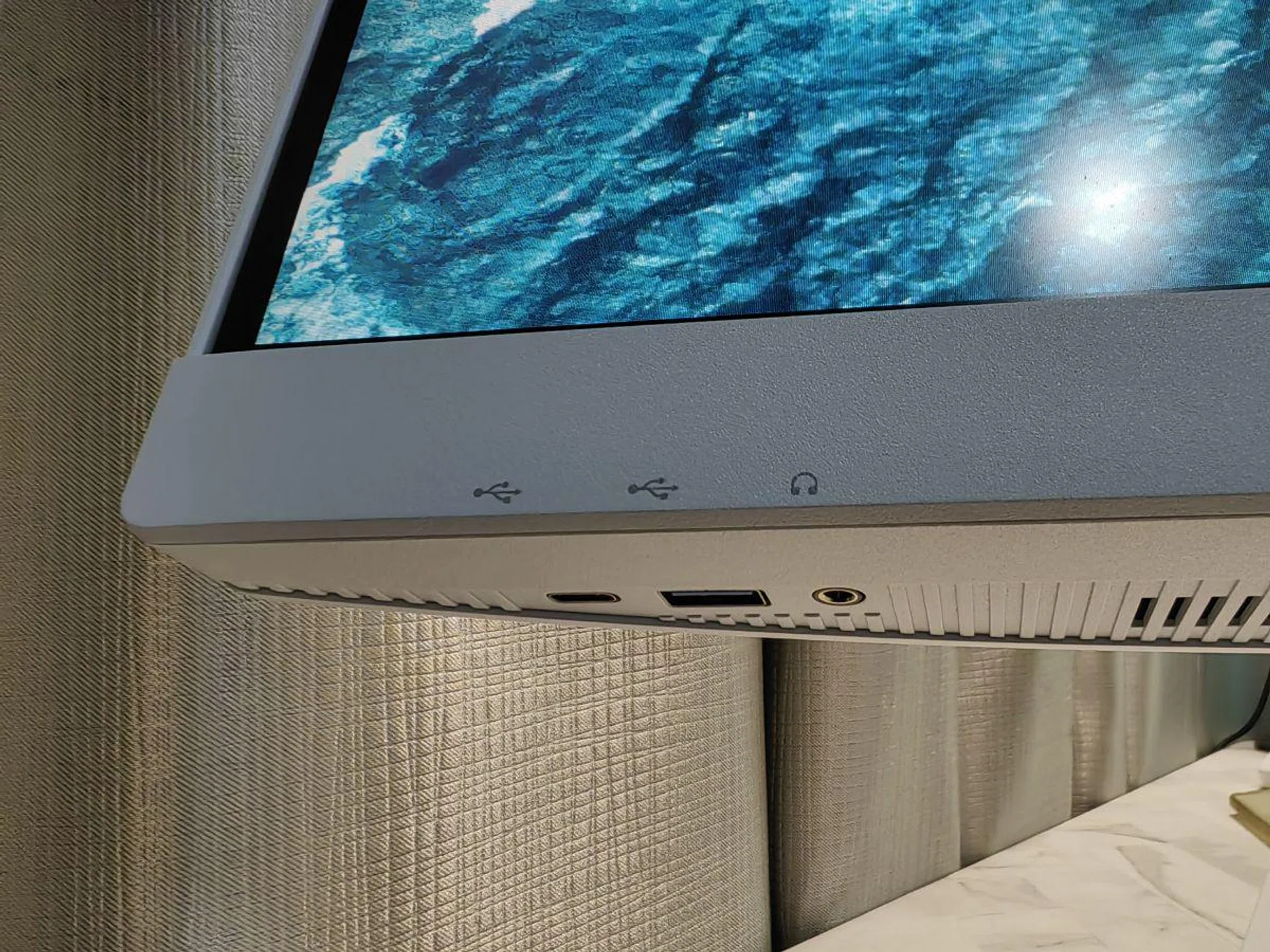 The left side of the monitor sports two USB ports (a Type-C and a Type-A port), along with a headphone jack.