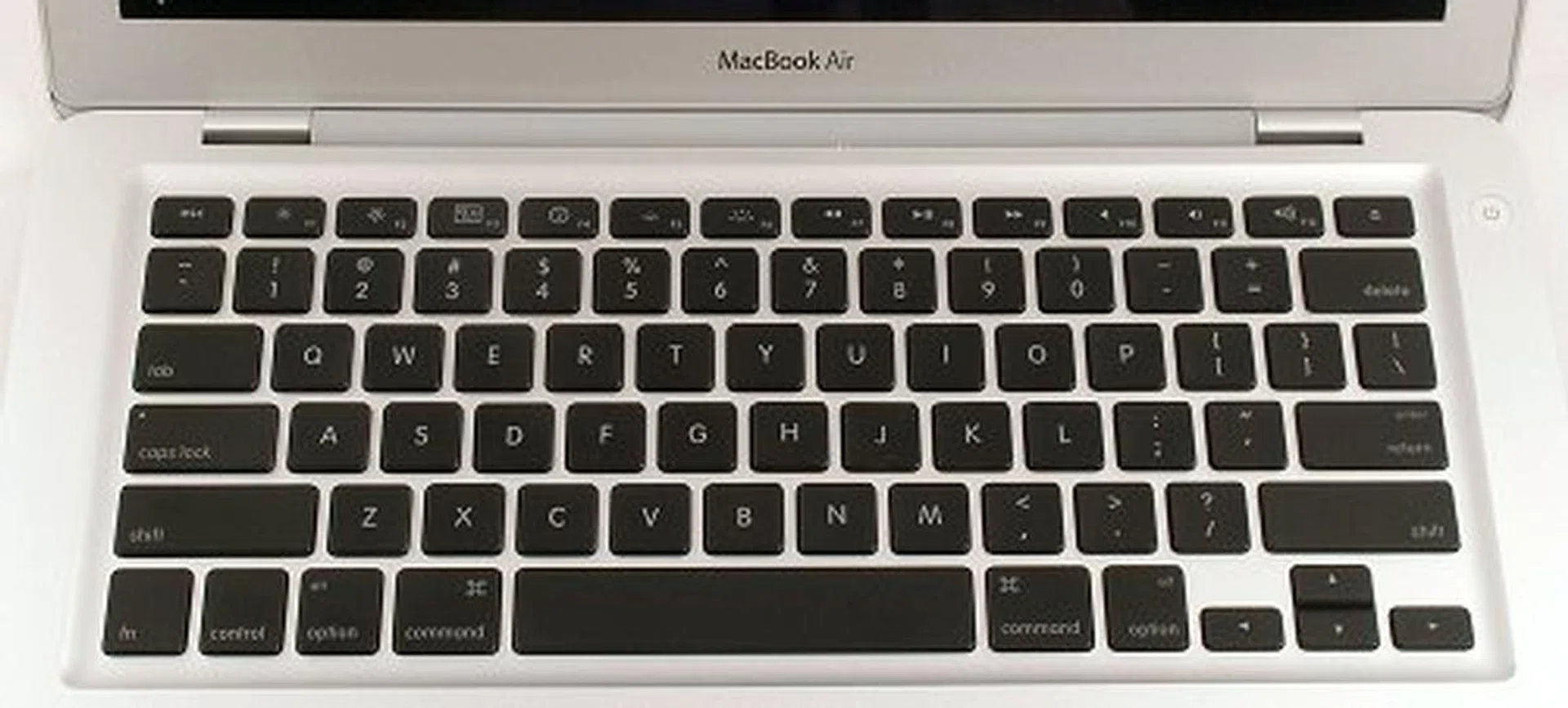 Nice and spacious keyboard.