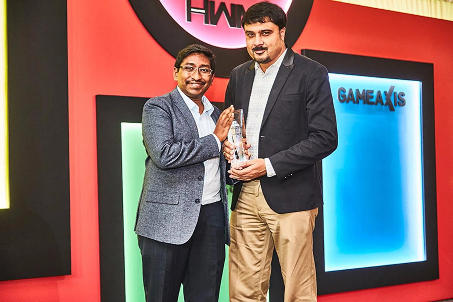 The Readers' Choice award for Best Gaming Notebook Brand goes to Dell/Alienware. Receiving the award on behalf of the company is General Manager and Director for South Asia and Korea, Mr. Rakesh Mandal.