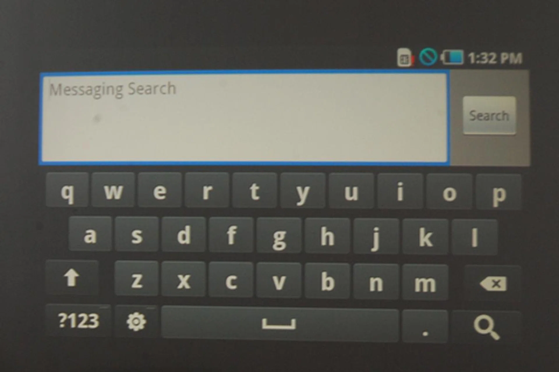 You can even project your SMS activitives just by switching on the projector, and navigating to the Messaging app.