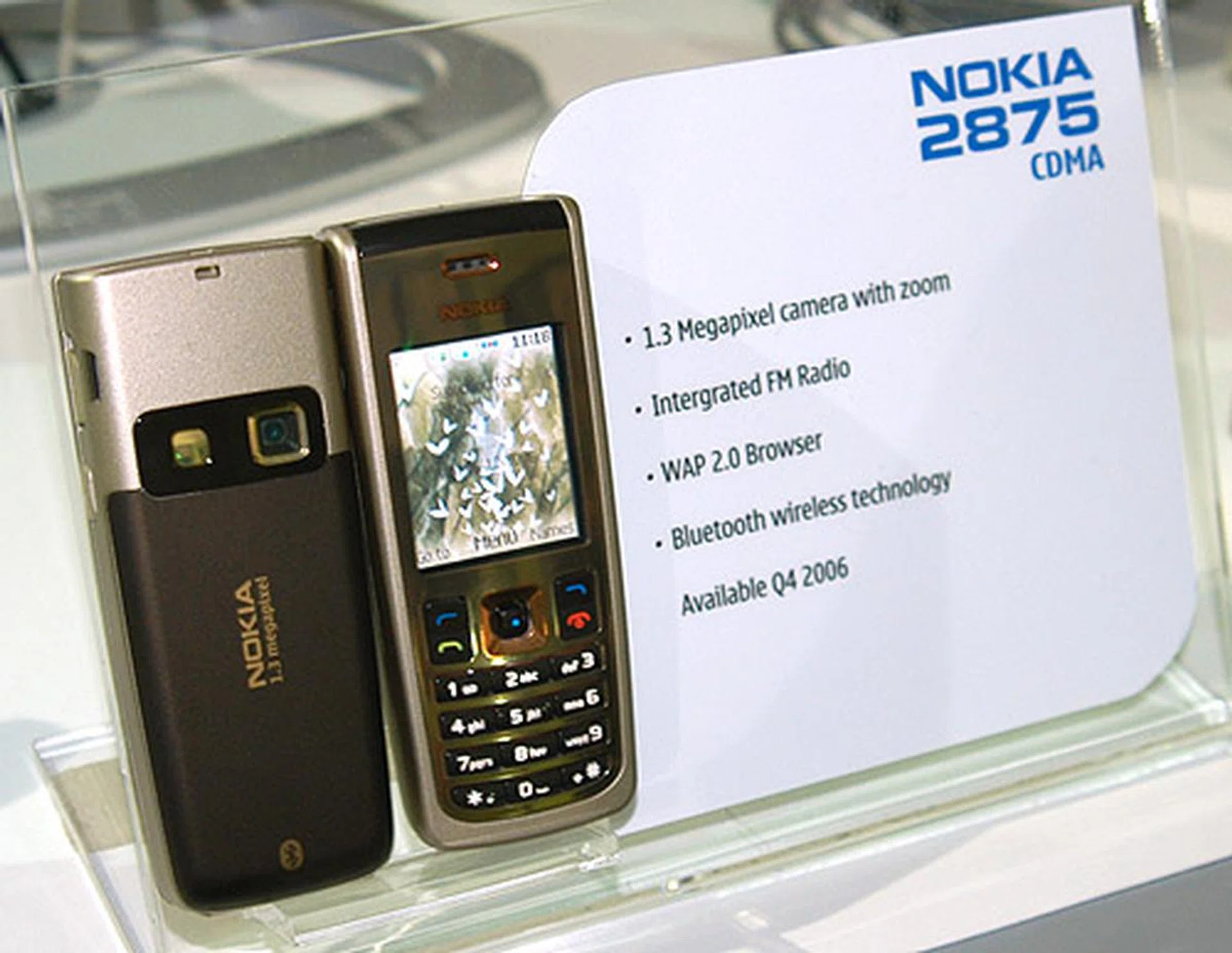 Surely the stunner amongst the new Nokia phones is the 2875 with its classy metallic finish.