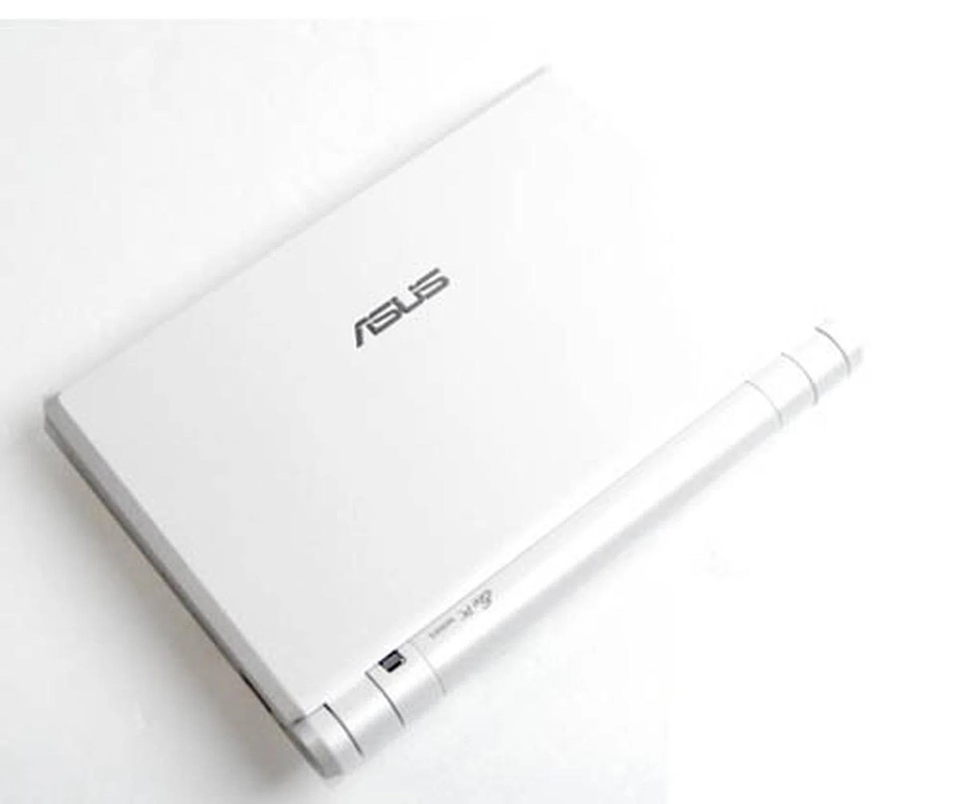 Dont' cha wish your mini-notebook was hot like this?