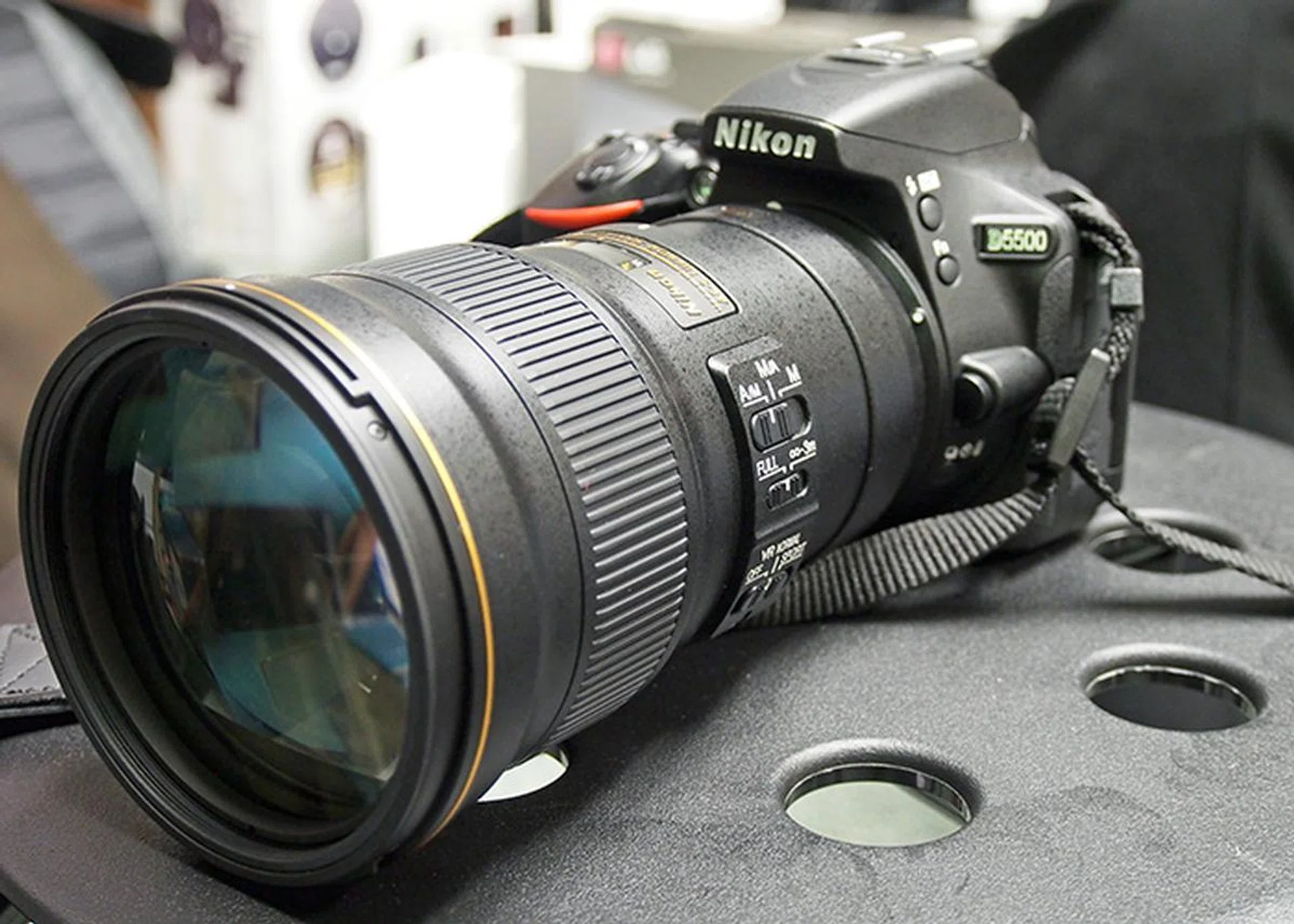 The D5500 with the new AF-S 300 mm f/4 E PF ED VR mounted.