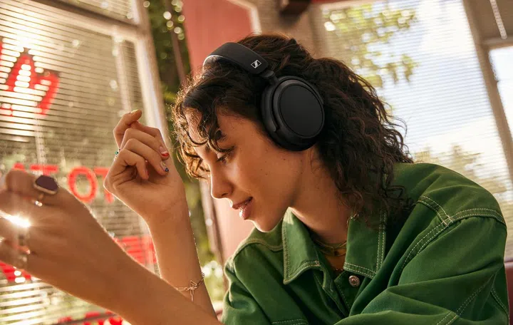 Sennheiser Accentum Plus headphones. Source: Sennheiser.