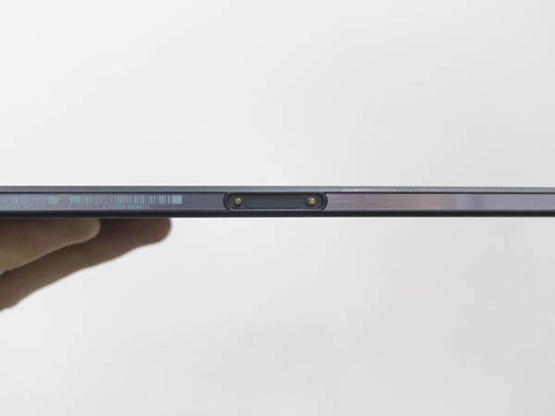 At 6.4mm, the Xperia Z2 Tablet is incredibly thin.