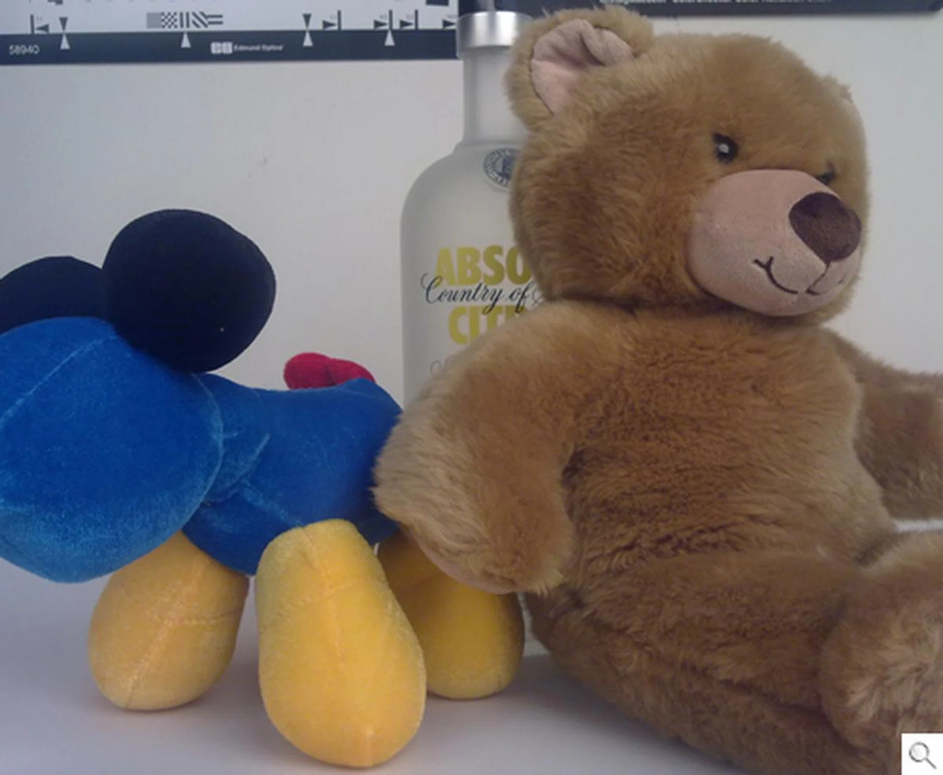 Edges were clean and had no sign of fringing.