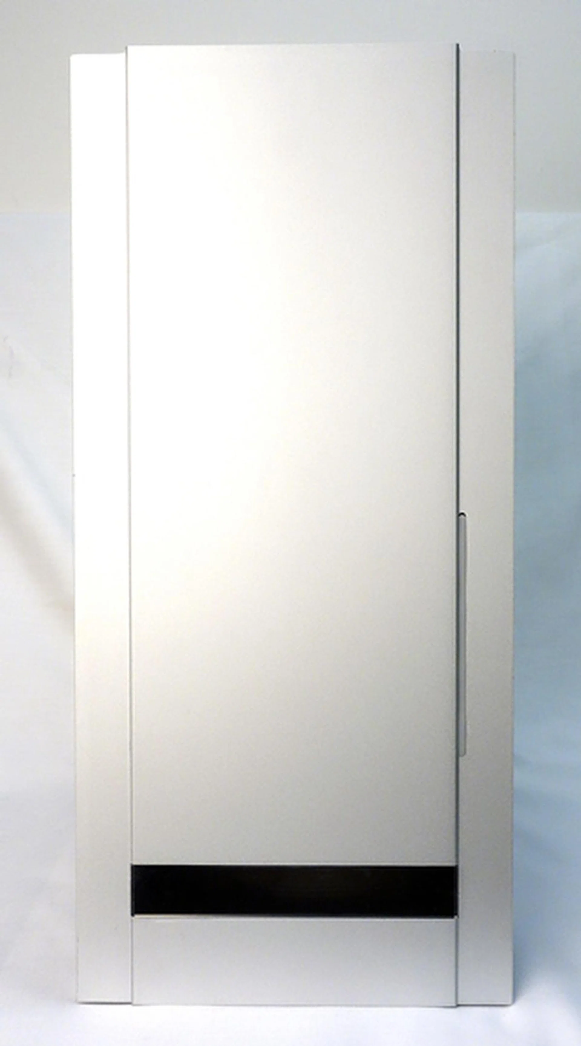 The aluminum silver facade of the Fortress FT05.