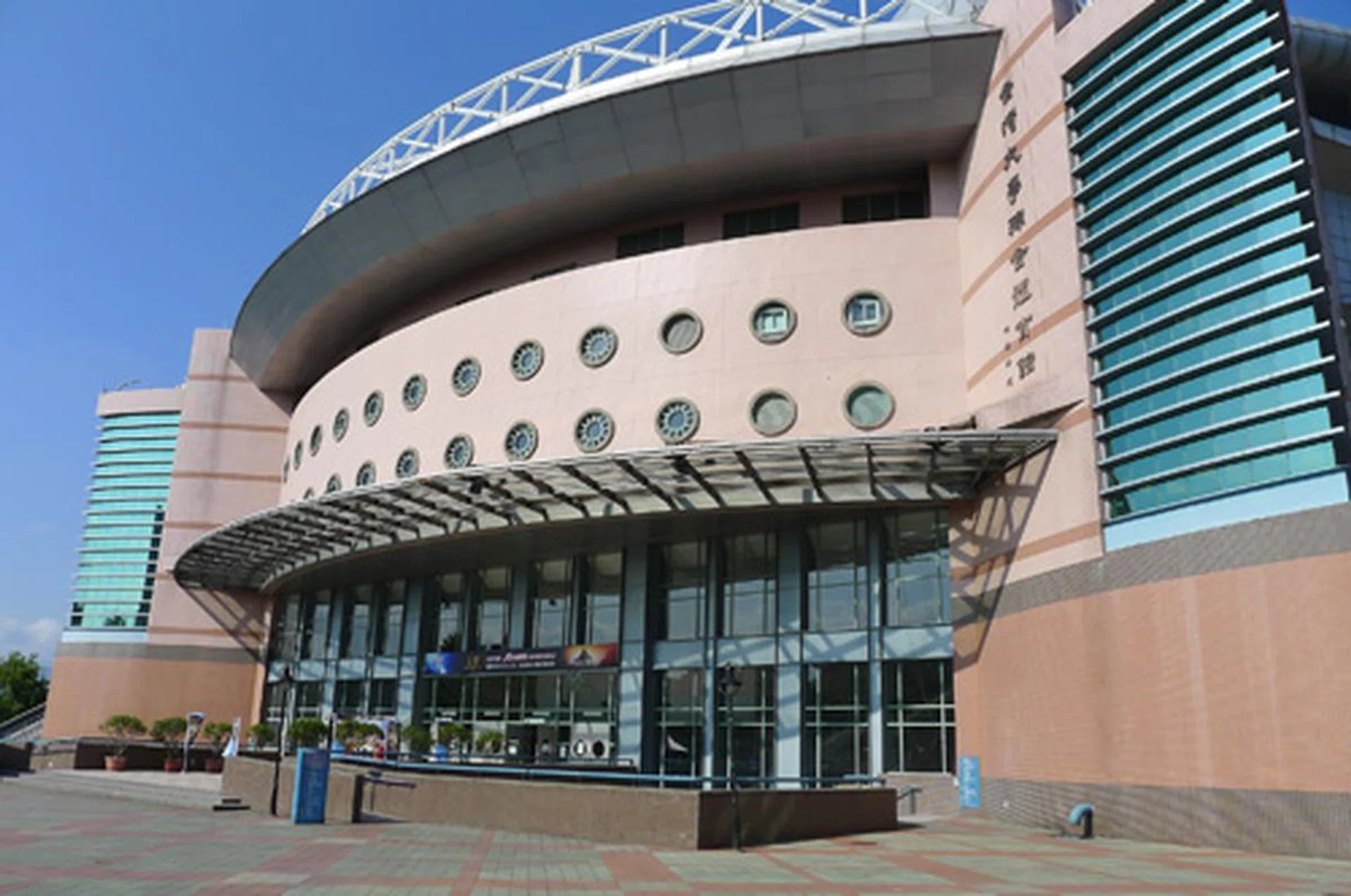 The National Taiwan University Sports Centre will play host to 40 of the world's best overclockers in this year's MOA competition.