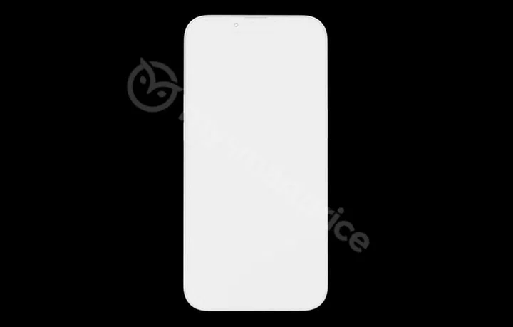 The iPhone 13 appears to sport a thinner notch. <br>Image source: MySmartPrice