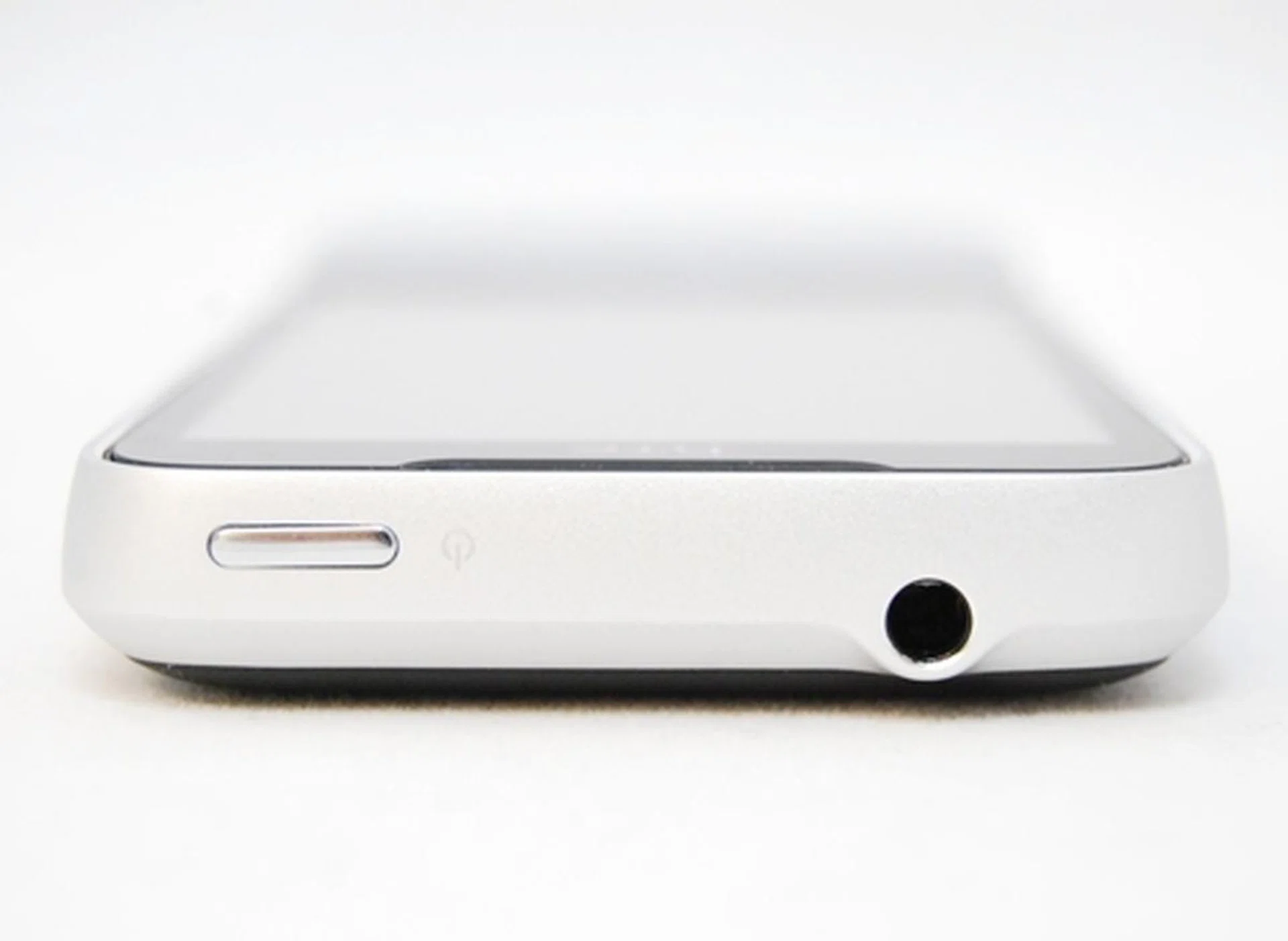 The power button, spotted on top along with the 3.5mm audio port.