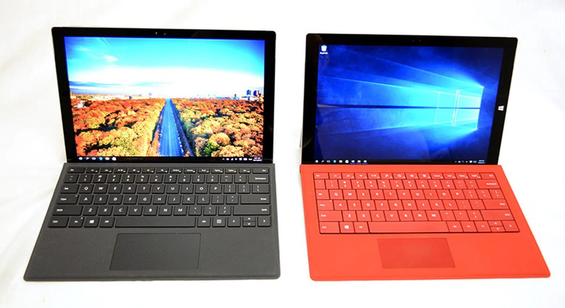 At first glance, the Surface Pro 4 (left) looks rather similar to its predecessor.