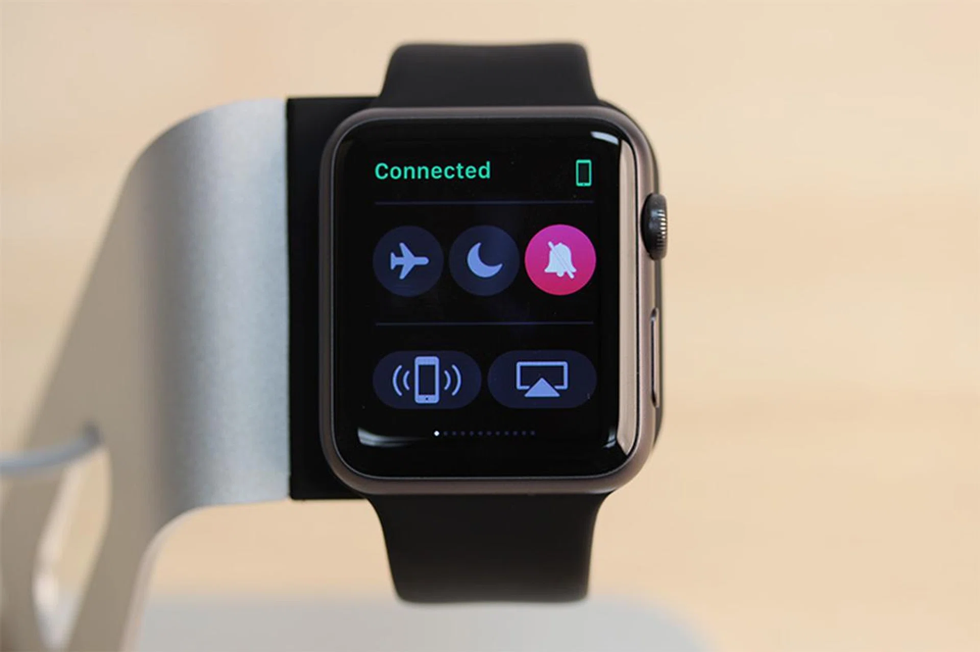 Glances, like this Settings Glance, are meant to serve up important info or controls quickly so that you don't need to go into the full app.