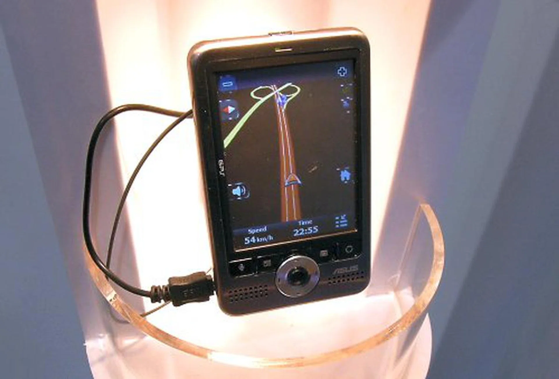  The ASUS A696 is an ultra slim PDA with GPS capabilities running on a PXA270 416MHz processor, 256MB ROM/64MB RAM and Microsoft Windows Mobile 5.0. ASUS claims that they will offer free upgrades to Windows Mobile 6 where available. The PDA has a great stainless steel body, no protruding antennas and only 1.57cm thin.  