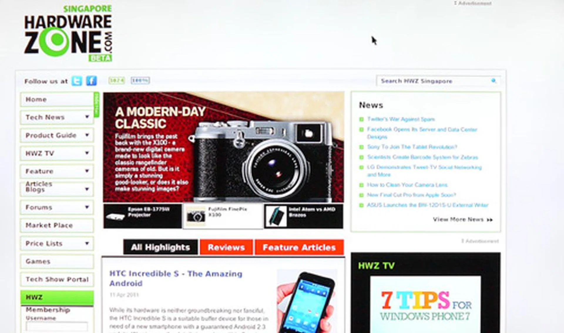 Boxee's browser could cope with embedded FLV content, although it had intermittent issues with Flash-based animation such as the advertiser's banner which failed to load at the top portion of our site. Managing the browser's pointer using the D-pad can be a trying experience as well.