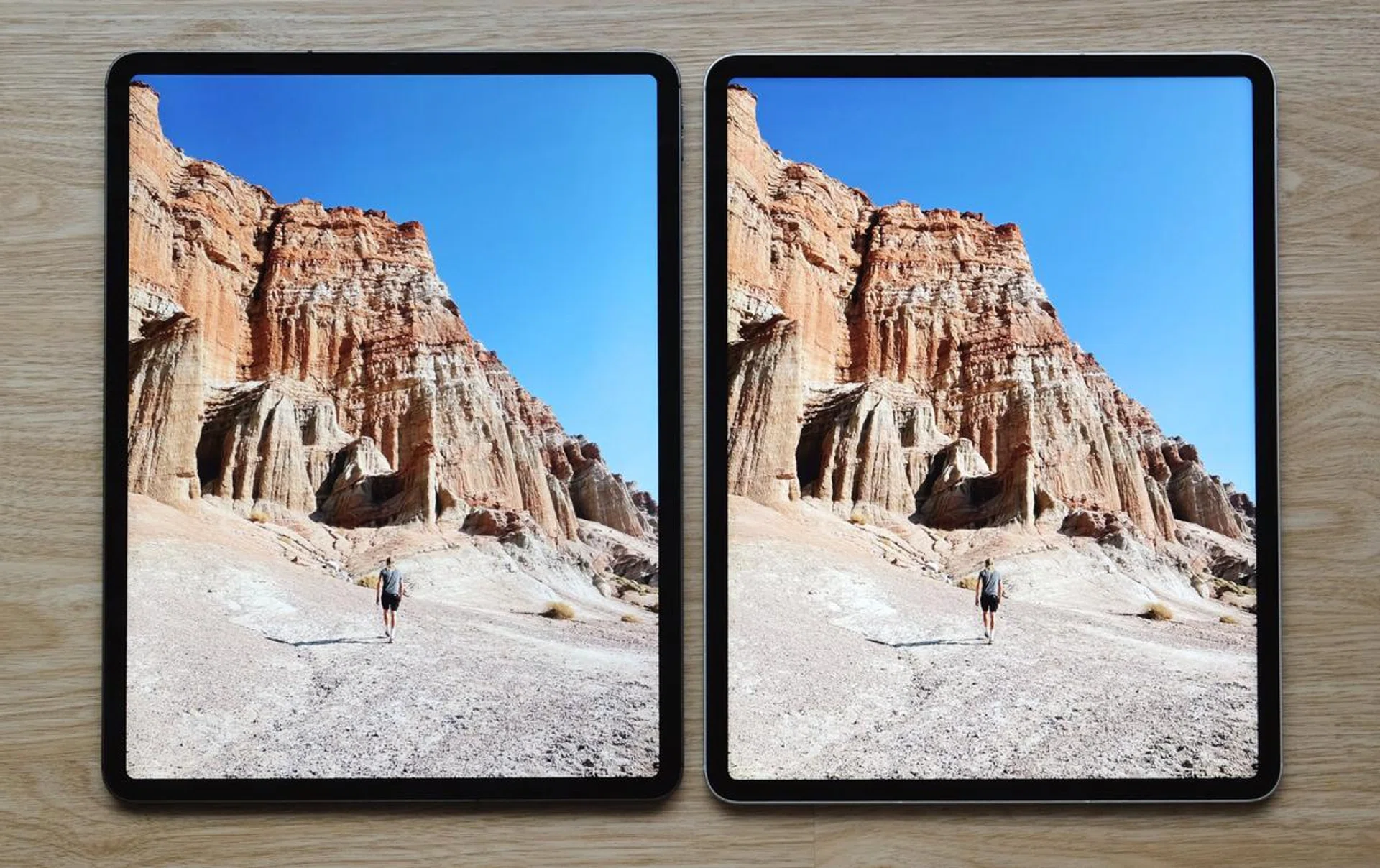 New iPad Pro on the right. In this image, pay attention to the canyon and see how it shows a greater range of colours.