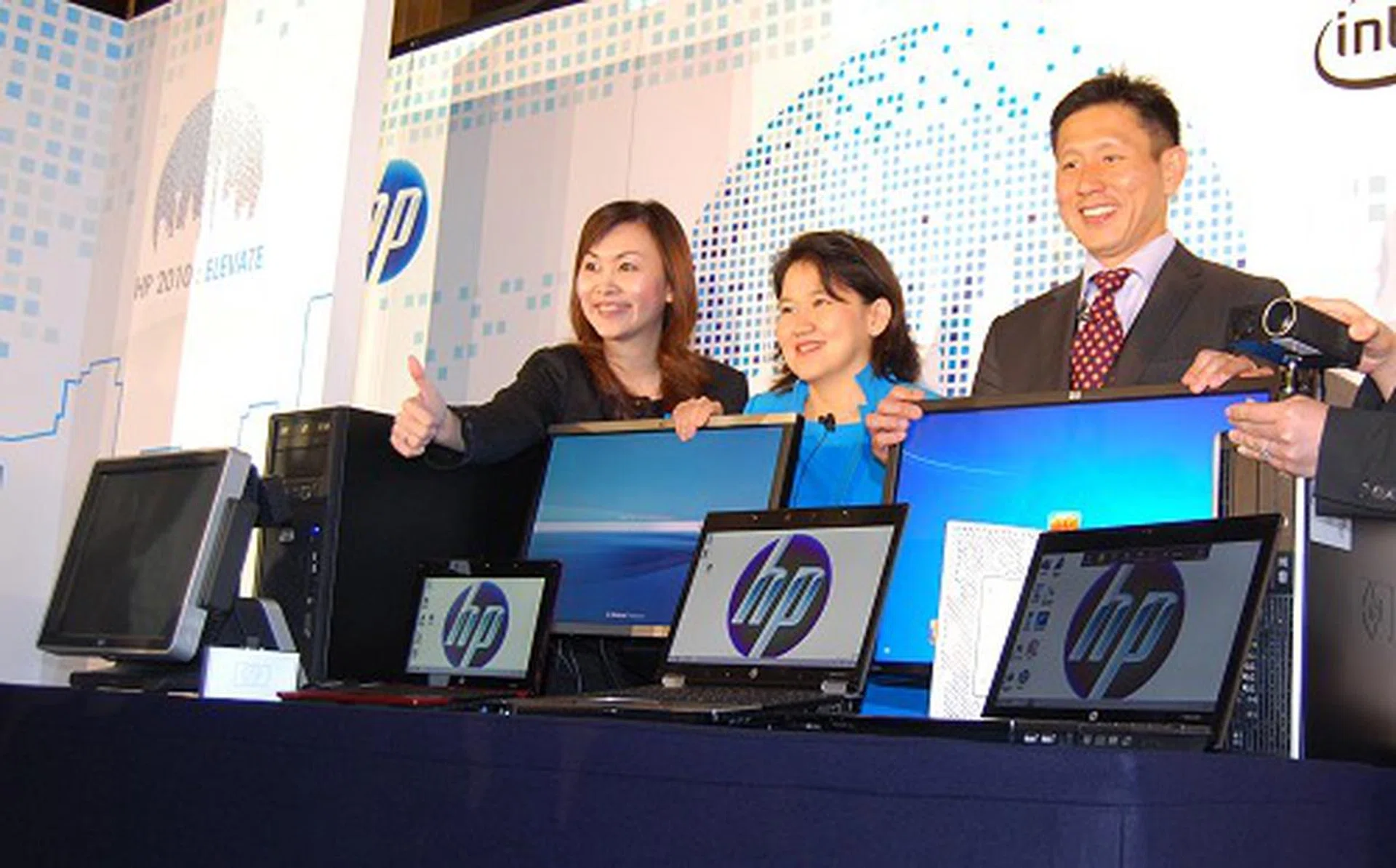 From the right - Posing here to unveil some of the newest SMB class products are Ng Tian Chong, Vice President (SEA, TW and Korea) of Personal Systems Group, HP and Megawaty Khie, Managing Director of Personal Systems Group HP Indonesia.
