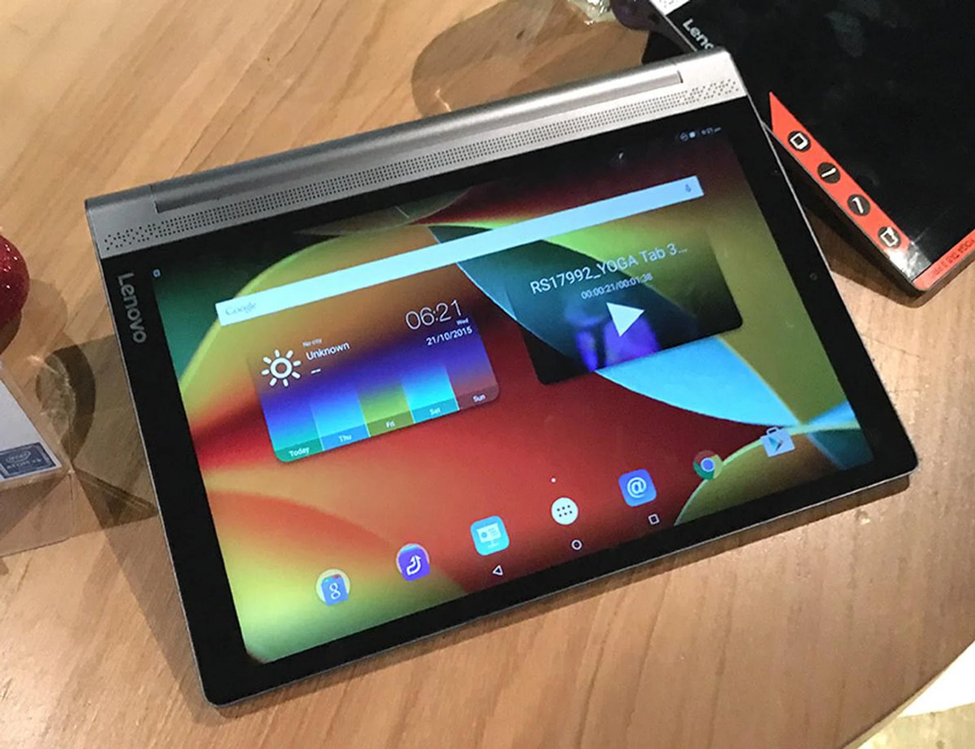 The Lenovo Yoga Tab 3 Pro is powered by Intel's latest Cherry Trail Atom processor.