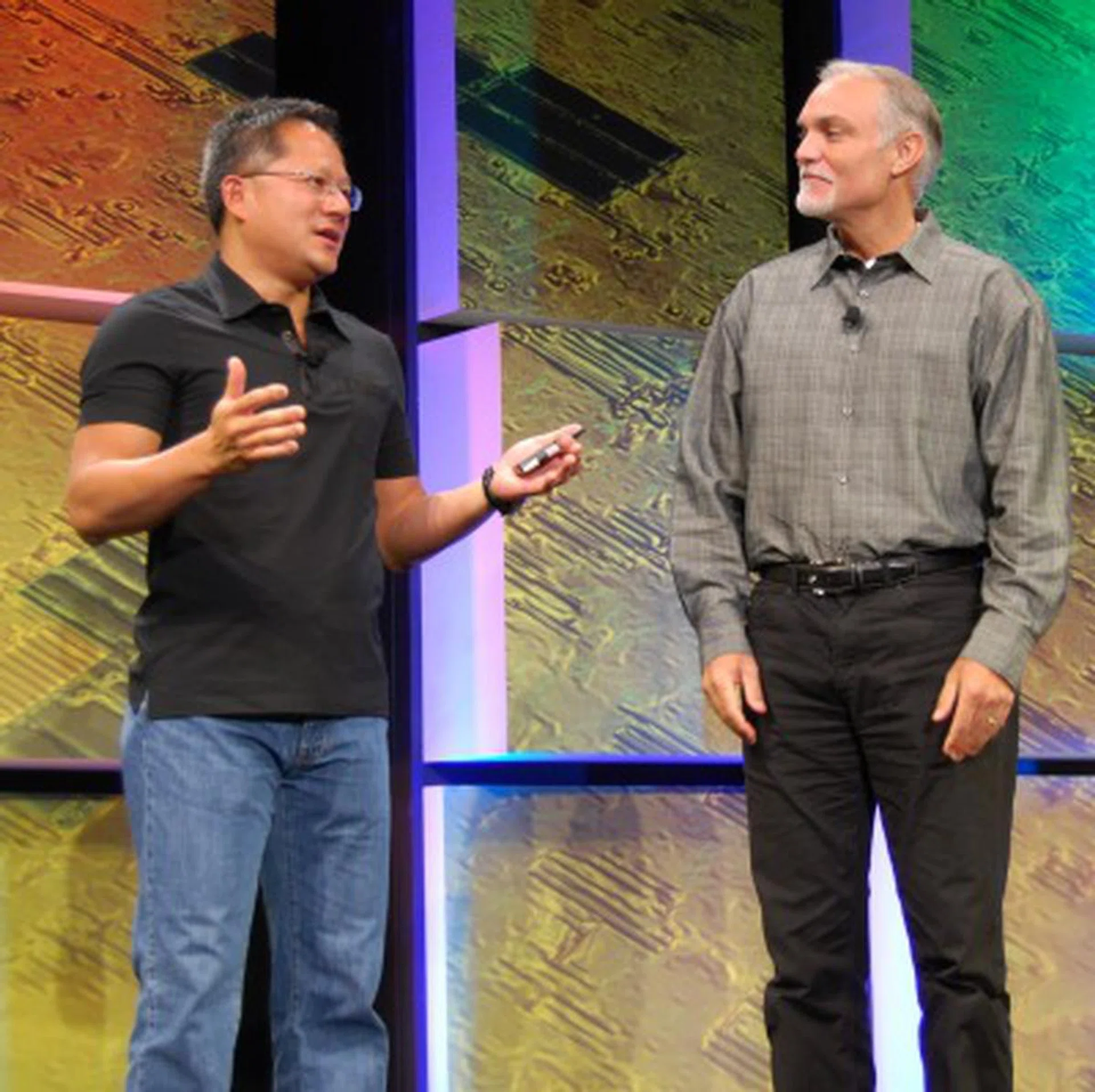 Over at the GPU Technology Conference, we had Johnny Loiacono, Senior VP of Creative Tools Business from Adobe who explained their workings while Jen-Hsun pulled out a head-to-head video demo to illustrate how the Intel Atom platform netbook matches up against an NVIDIA Ion based netbook.