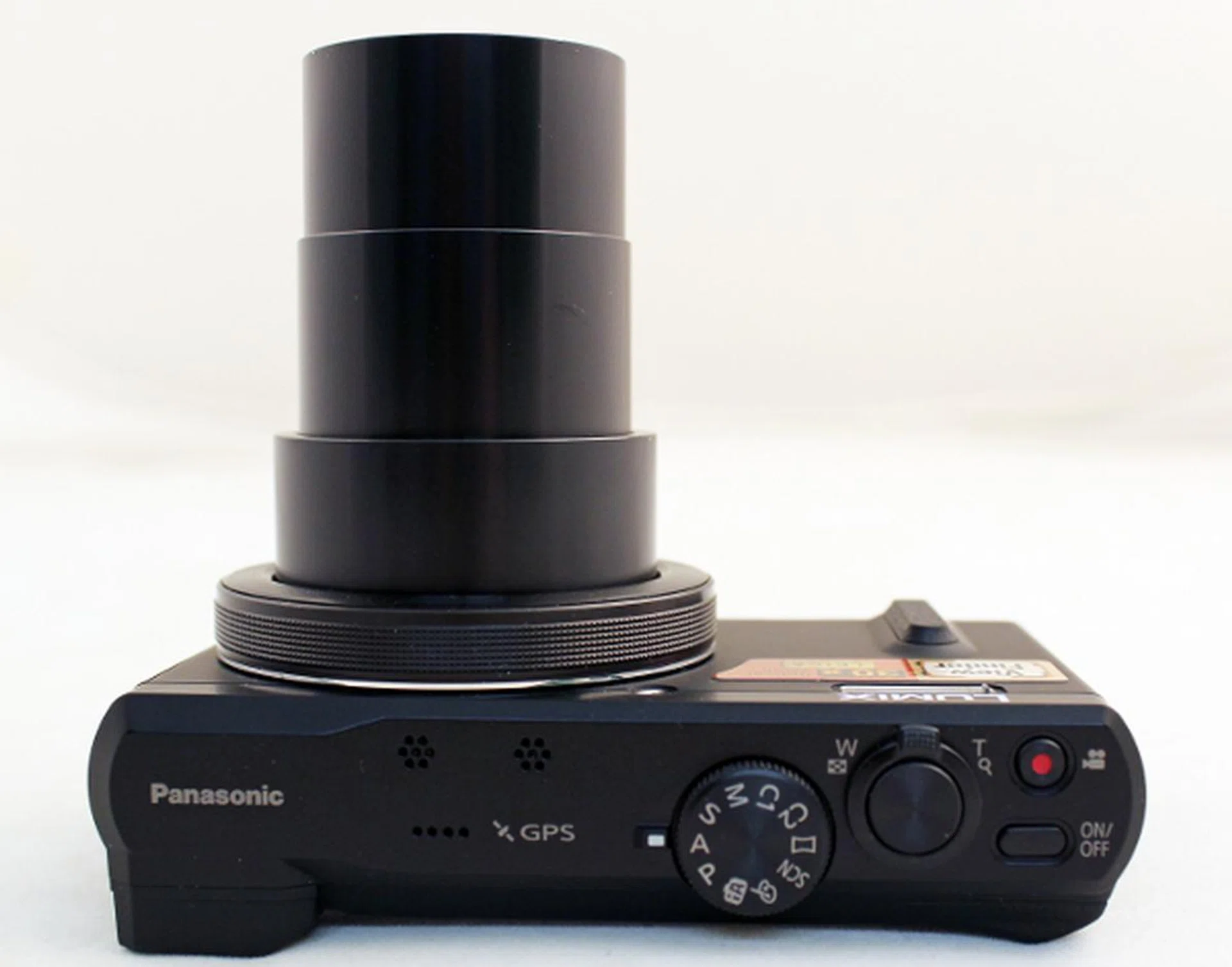 The Lumix TZ60 is still reasonably easy to handle with the lens fully racked out. 