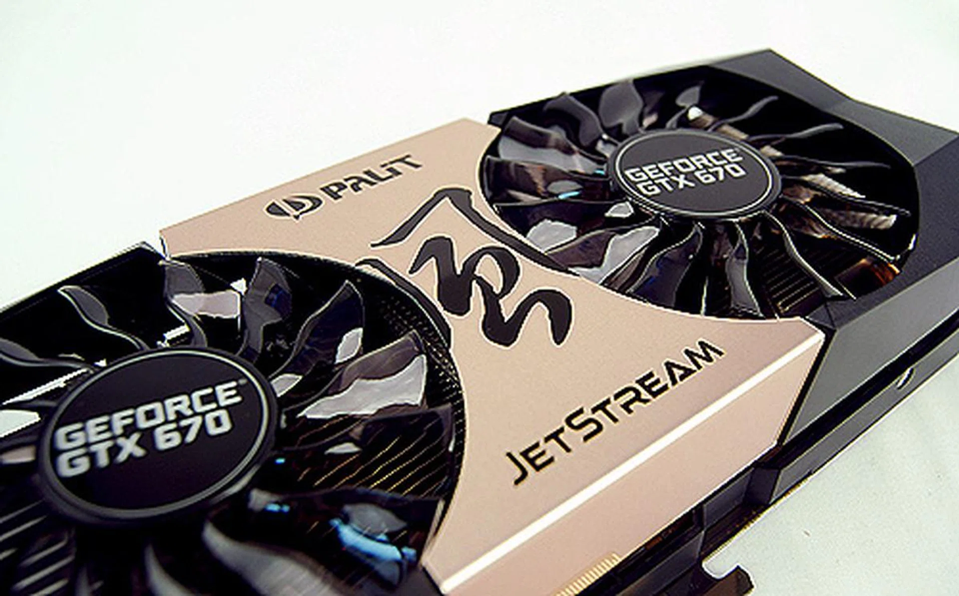 The character 風 is Chinese for Wind. An apt representation considering its JetStream custom cooler. Cooling duties are handled by two large 90mm fans.
